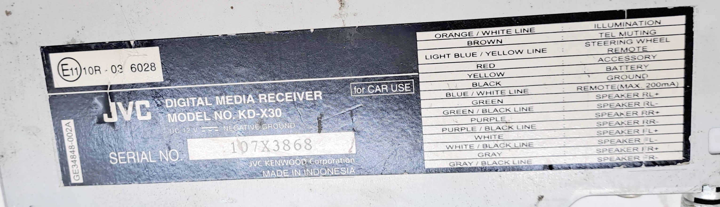 radio-samochodowe-jvc-kd-x30kostki-rodzaje-odtwarzanych-nosnikow-usb