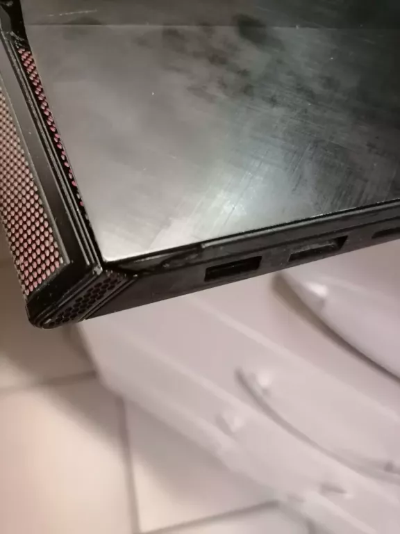 LAPTOP LENOVO IDEAPAD Y700-15ISK/I5/8GB RAM/WIN10