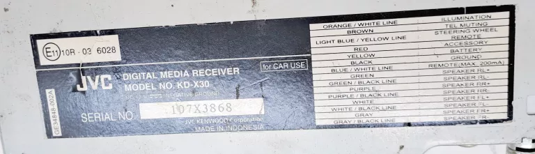 radio-samochodowe-jvc-kd-x30kostki-rodzaje-odtwarzanych-nosnikow-usb