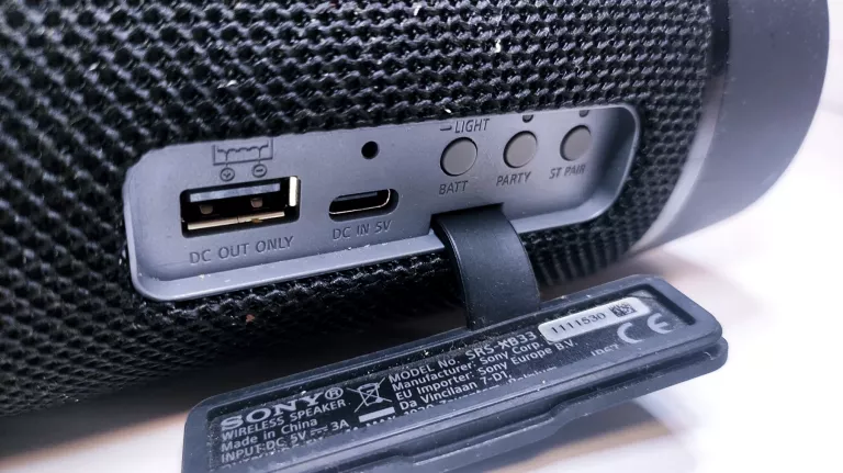 glosnik-sony-srs-xb33-rachunek-komplet-kolor-czarny