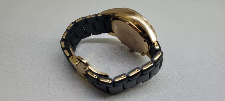 zegarek-emporio-armani-ar-5905-funkcje-datownik