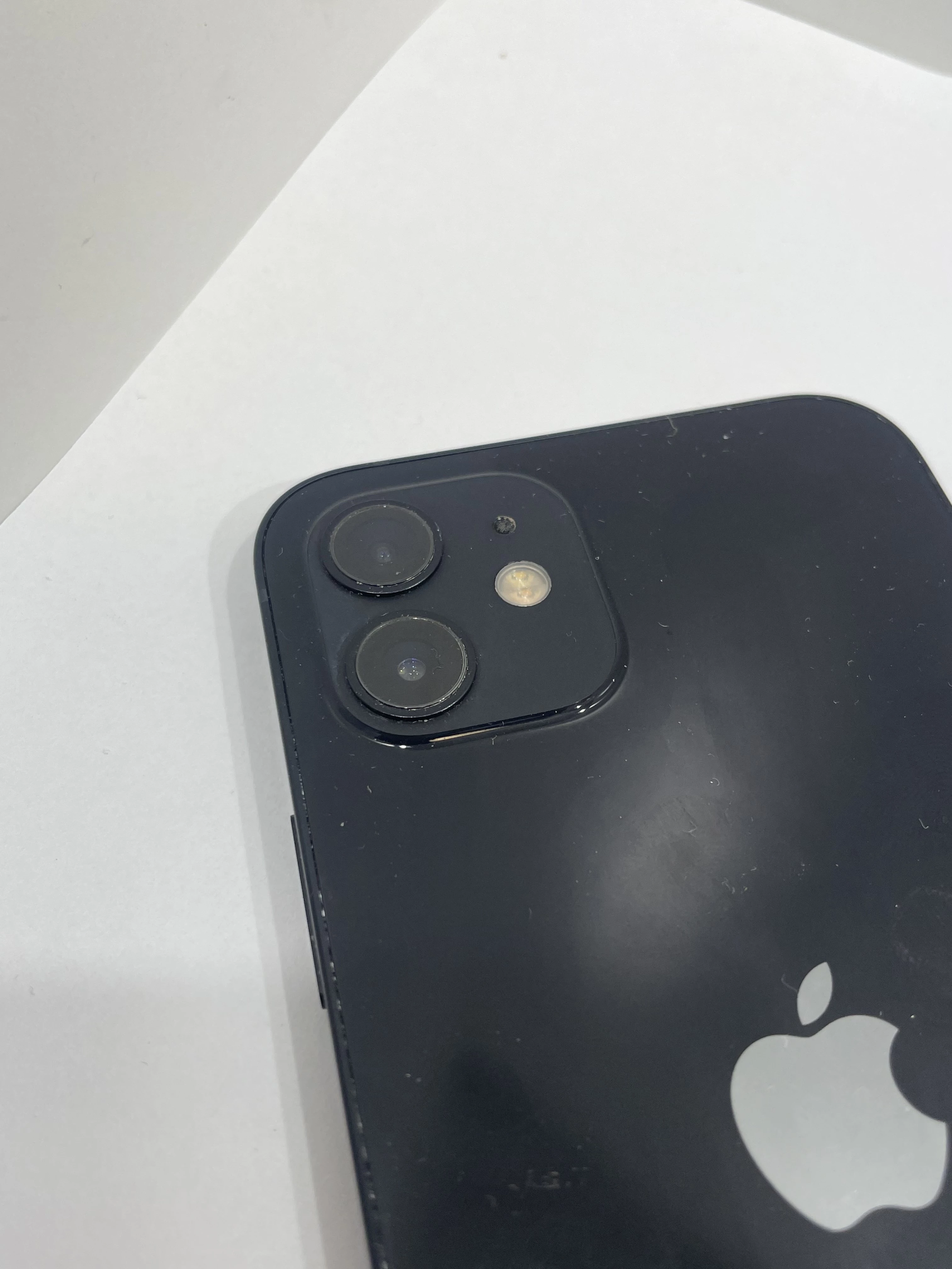 telefon-iphone-12-258gb-przekatna-ekranu-61