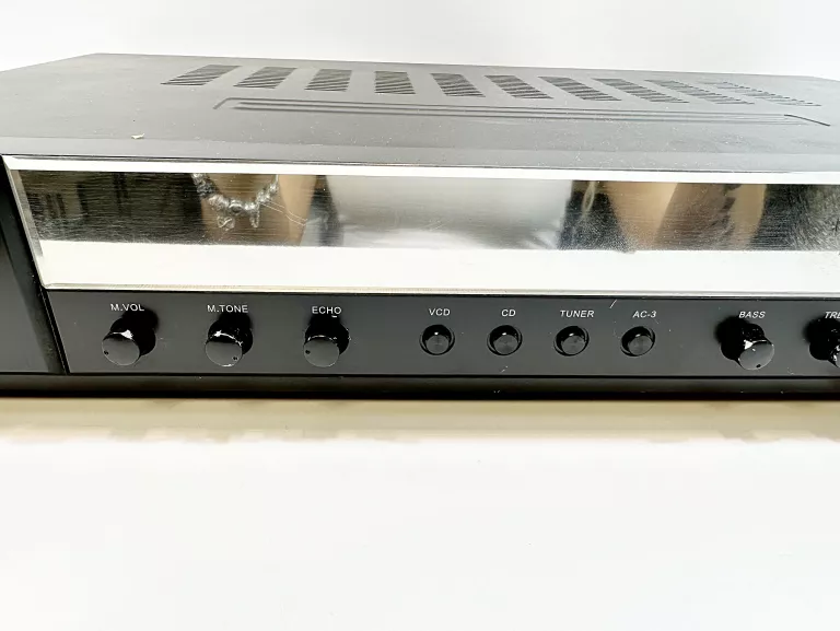 WZMACNIACZ DO KARAOKE AV- 130