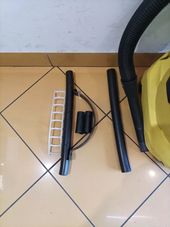 ODKURZACZ KARCHER WD4 USZKODZONY