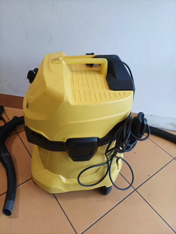 ODKURZACZ KARCHER WD4 USZKODZONY