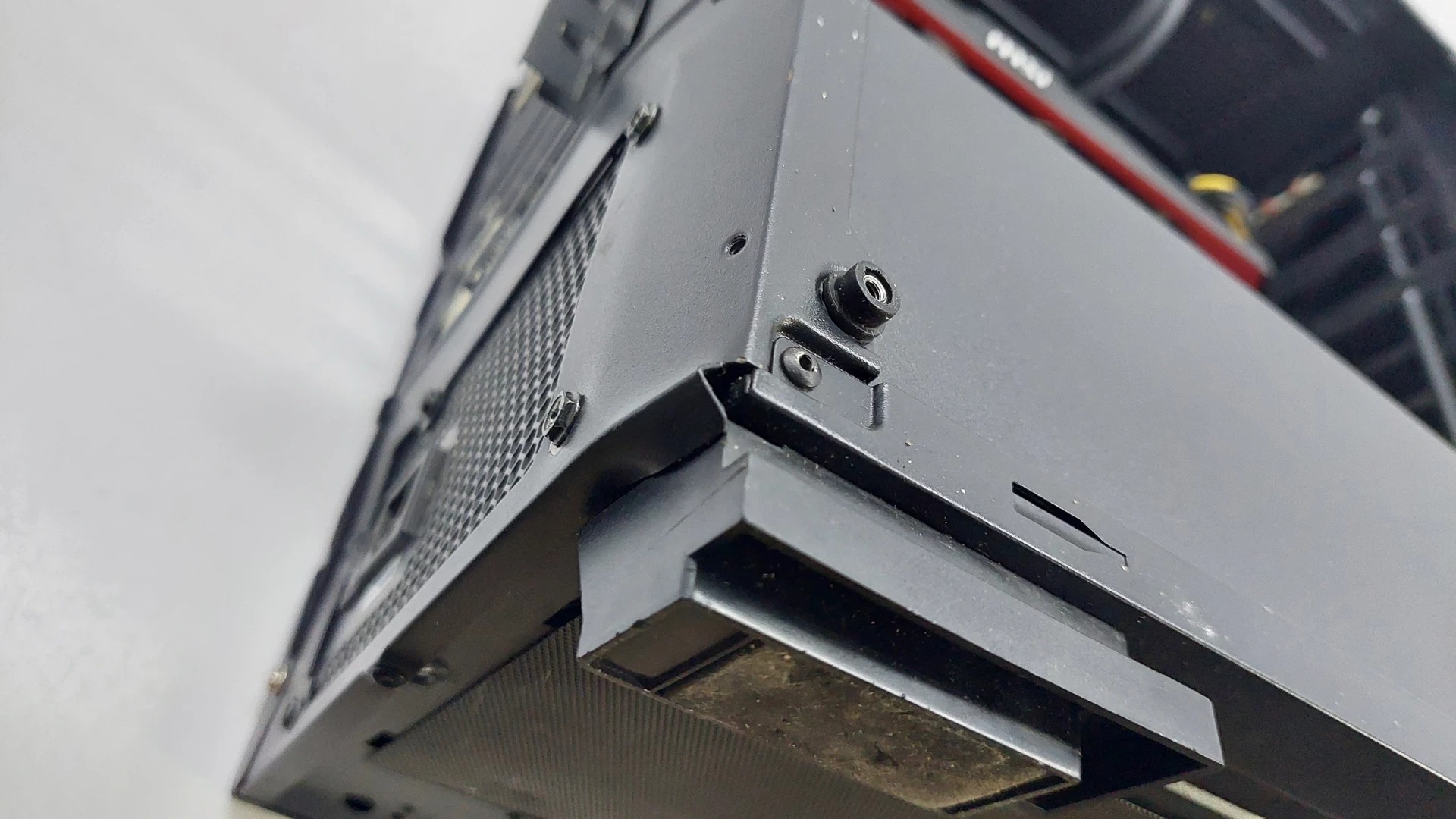 pc-xeon-e5-v2-radeon-r9-270-16gb-ram-ssd-opis-typ-dysku-twardego-ssd