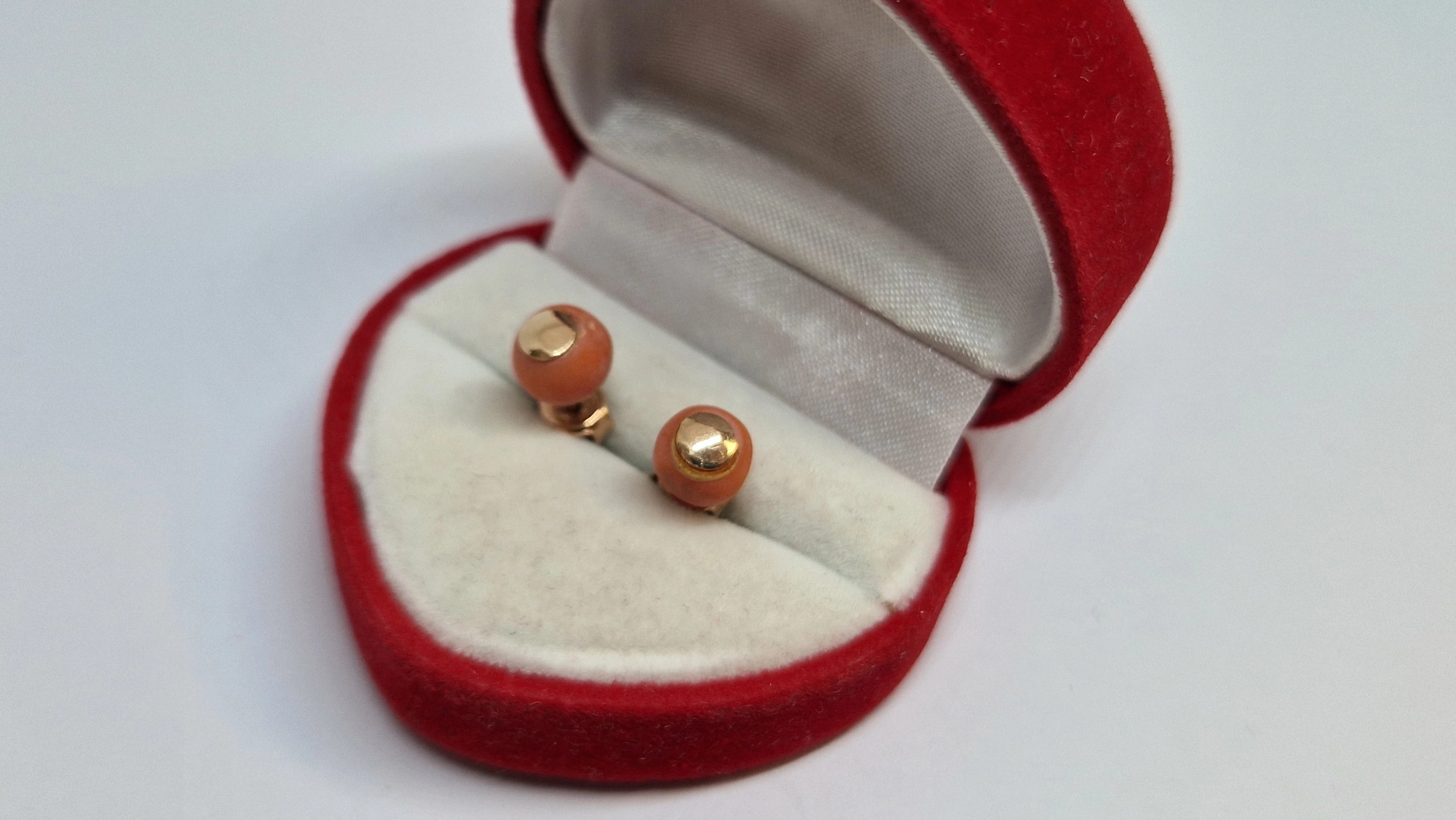 zlote-kolczyki-z-koralem-585-168-g-marka-bez-marki