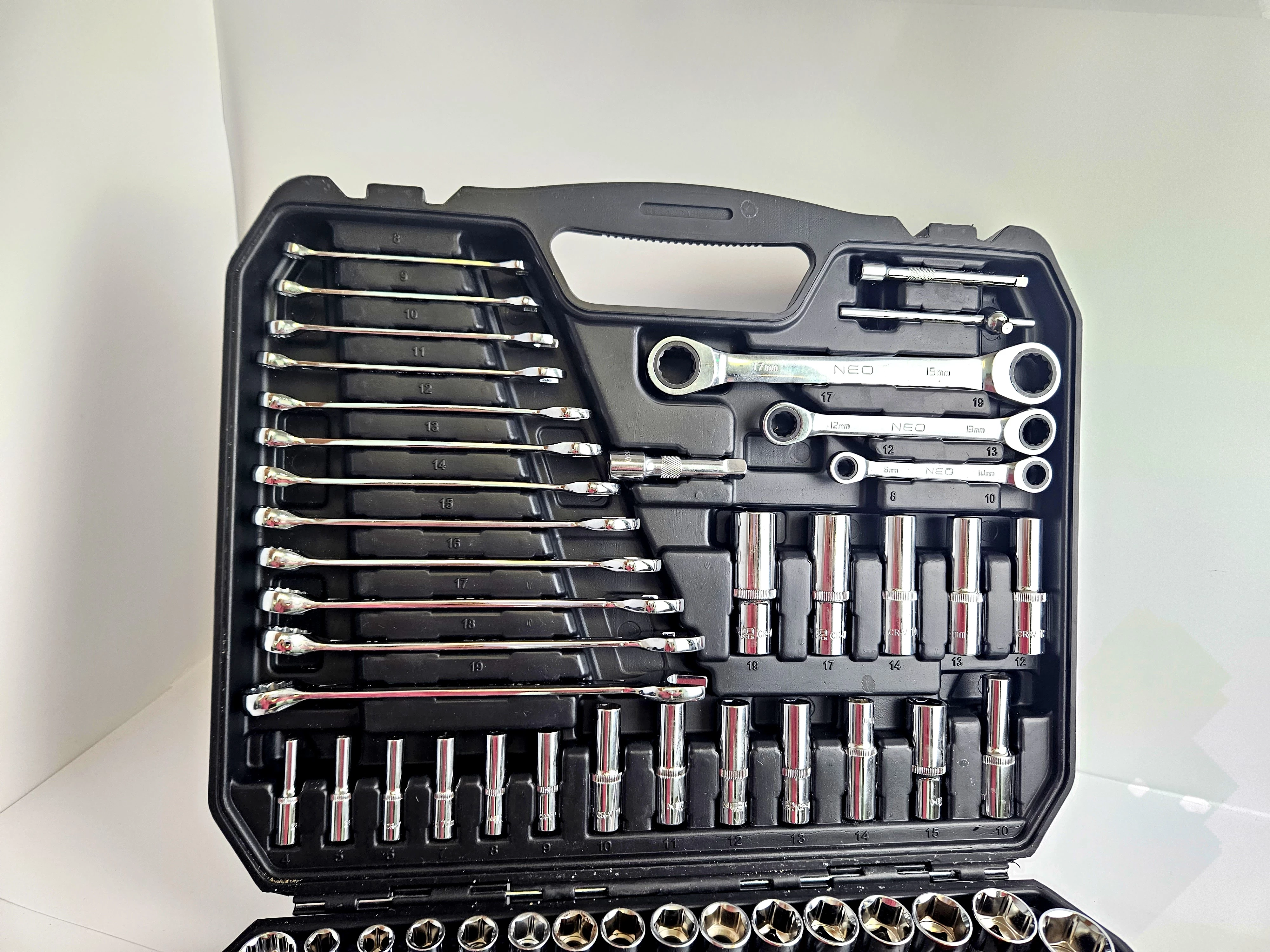 klucze-nasadowe-156-szt-crv-neo-08-668-ean-gtin-5907558422153