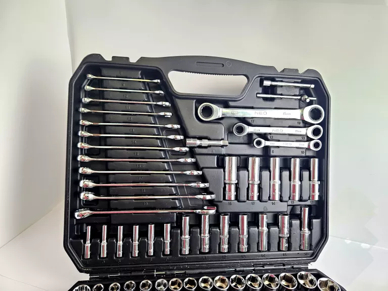 klucze-nasadowe-156-szt-crv-neo-08-668-ean-gtin-5907558422153