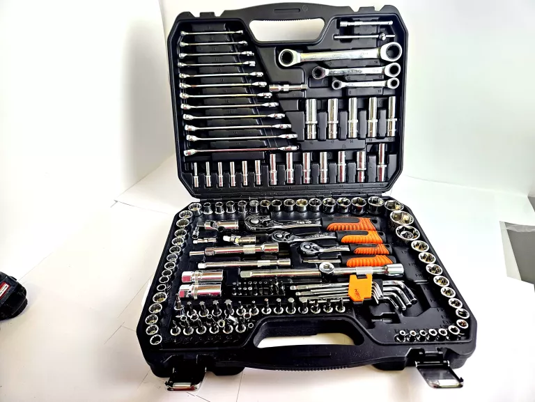 klucze-nasadowe-156-szt-crv-neo-08-668-aleja-jana-pawla-ii-9b-reda