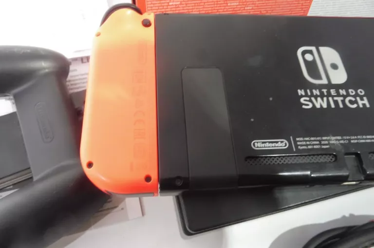 KONSOLA NINTENDO SWITCH