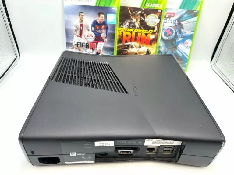 KONSOLA MICROSOFT XBOX 360 SLIM 250 GB