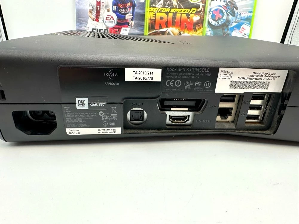 konsola-microsoft-xbox-360-slim-250-gb-liczba-kontrolerow-w-zestawie-1