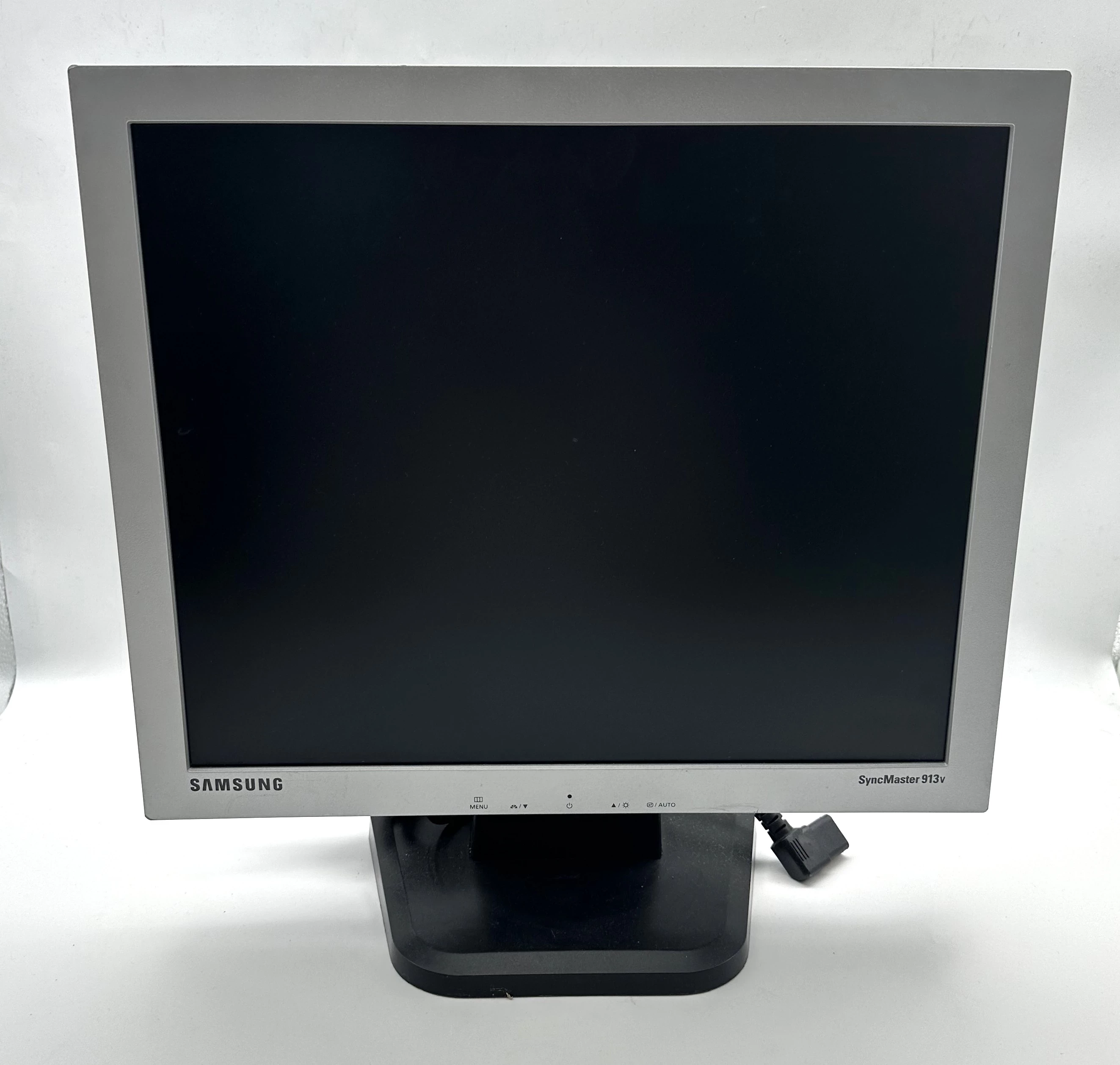 monitor-samsung-gh19ls-stan-uzywany