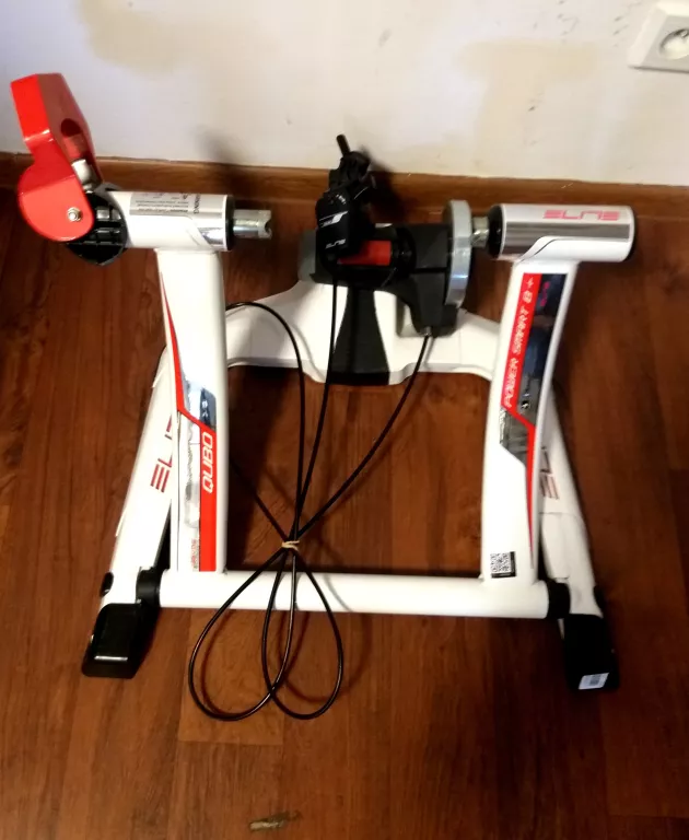 TRENAŻER ROWEROWY ELITE QUBO POWER MAG SMART B+