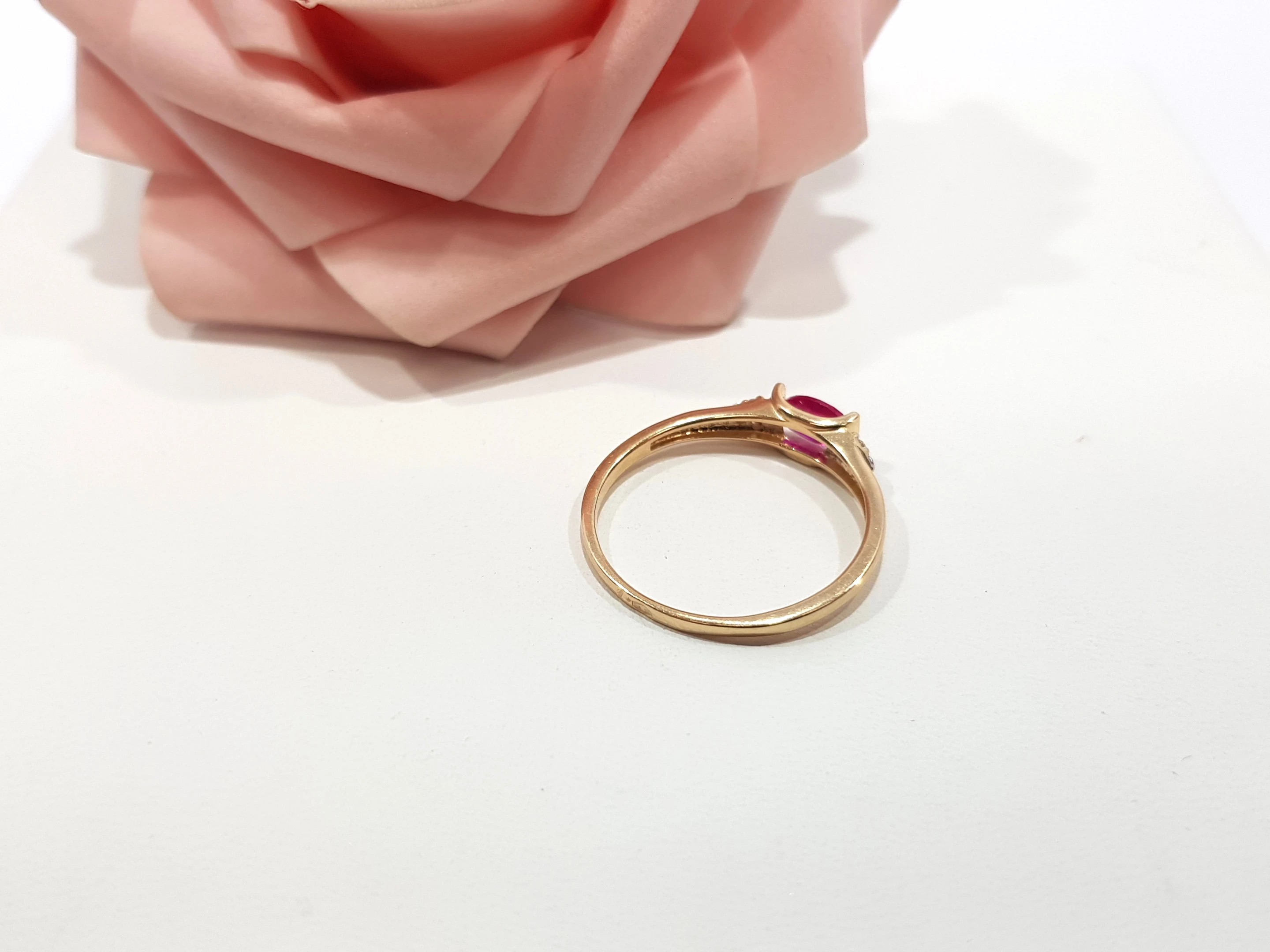 sliczny-pierscionek-z-czerwonym-oczkiem-pr585-190g-waga-190