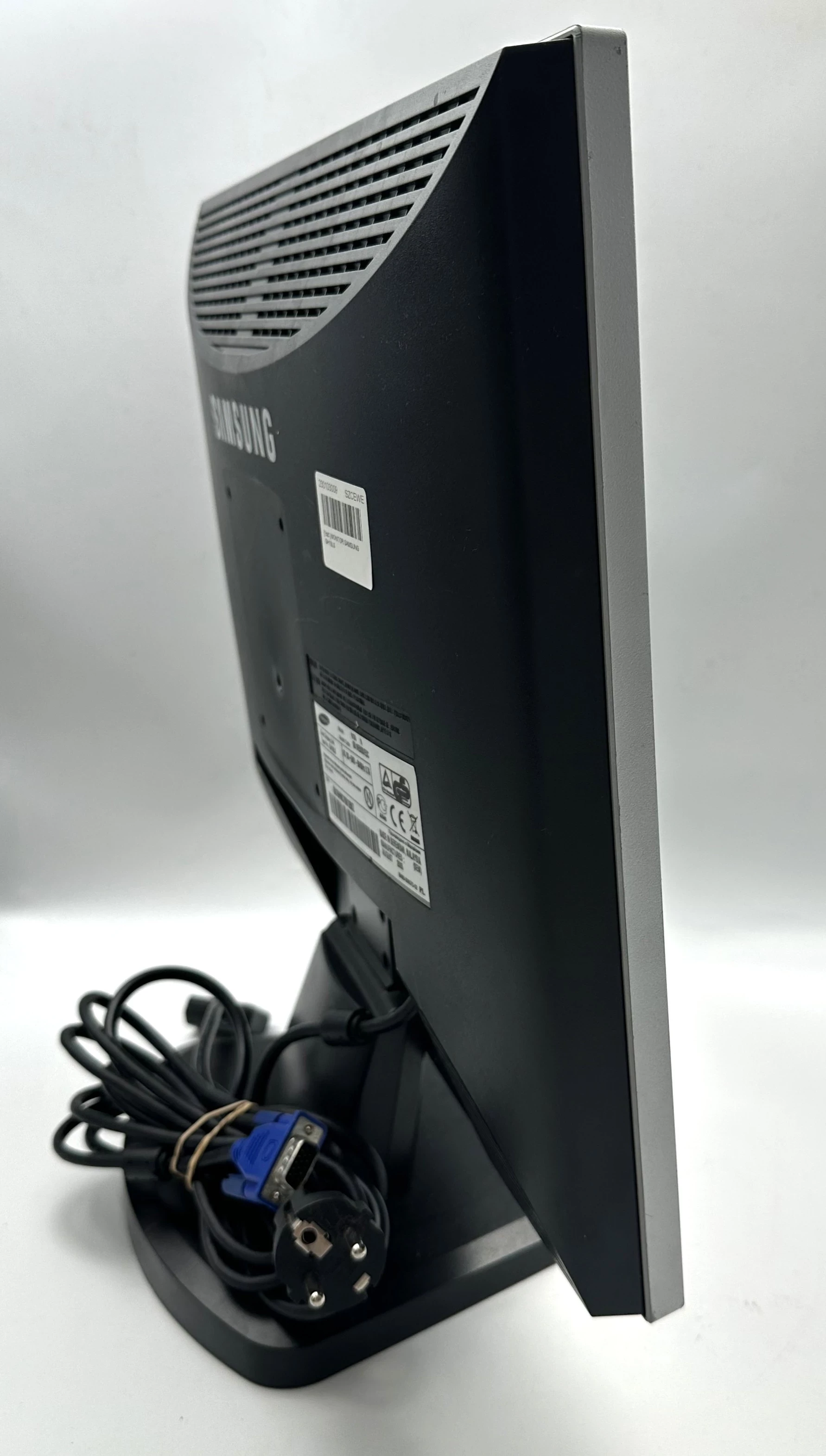 monitor-samsung-gh19ls-przekatna-ekranu-cale-19