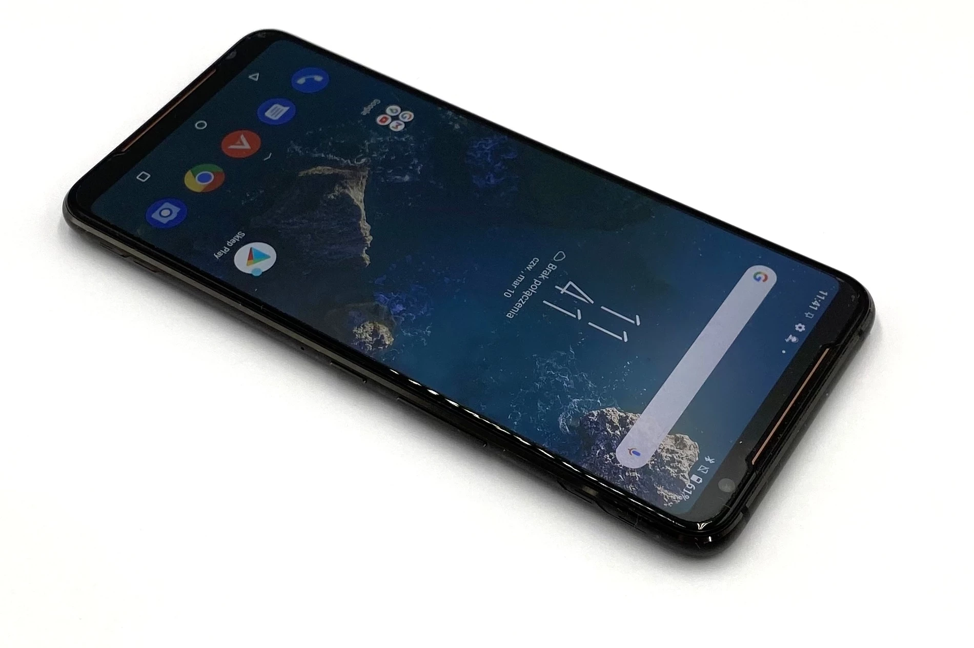 telefon-asus-rog-typ-smartfon