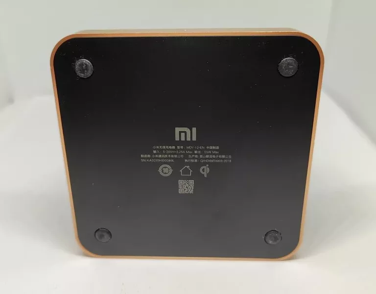 ladowarka-indukcyjna-xiaomi-mdy-12-en-prad-wyjsciowy-2000