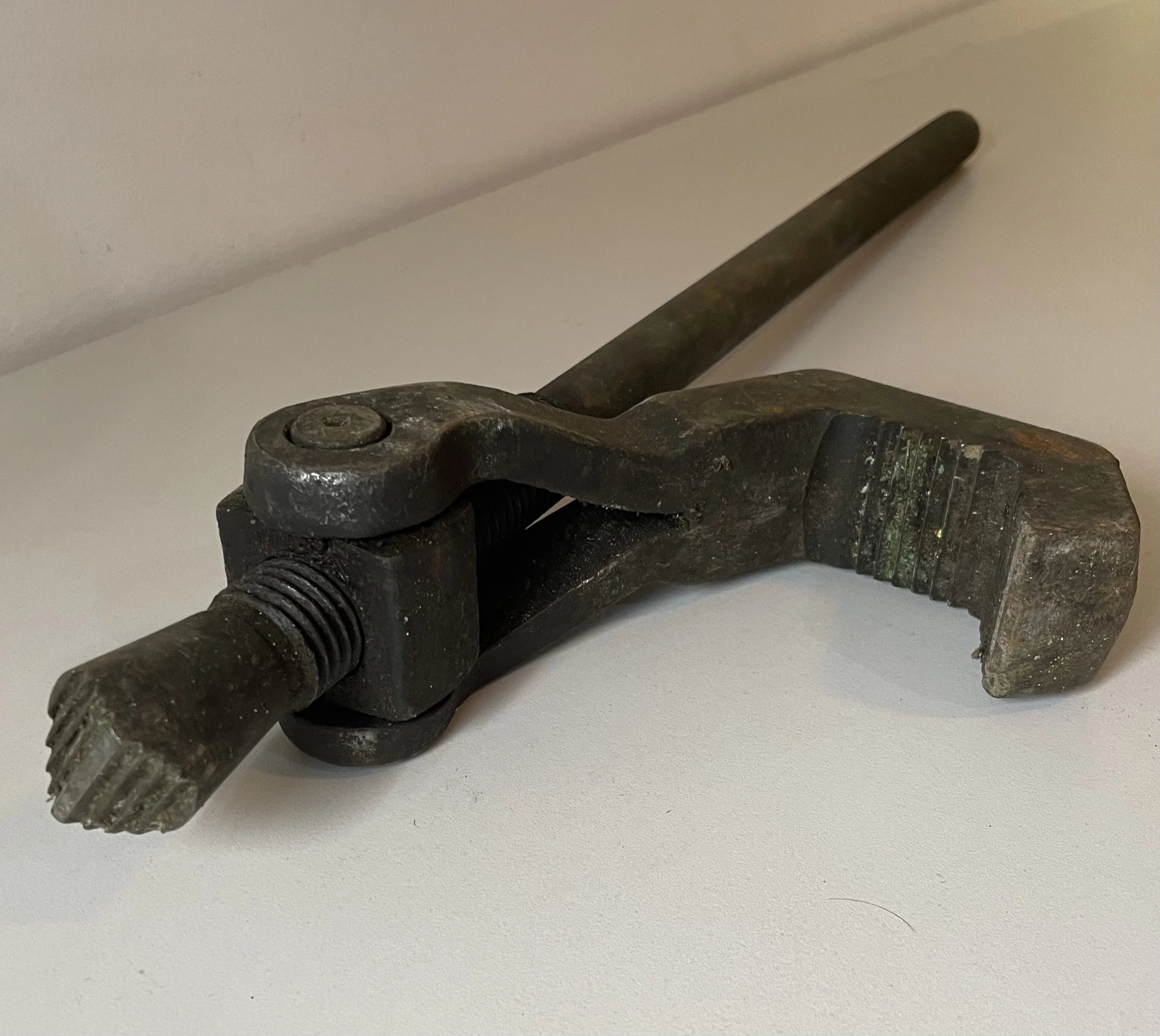 klucz-hydrauliczny-hakowy-do-rur-rurhak-ean-gtin-9781185117363