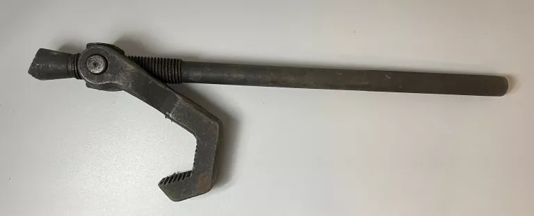 klucz-hydrauliczny-hakowy-do-rur-rurhak-marka-stalco