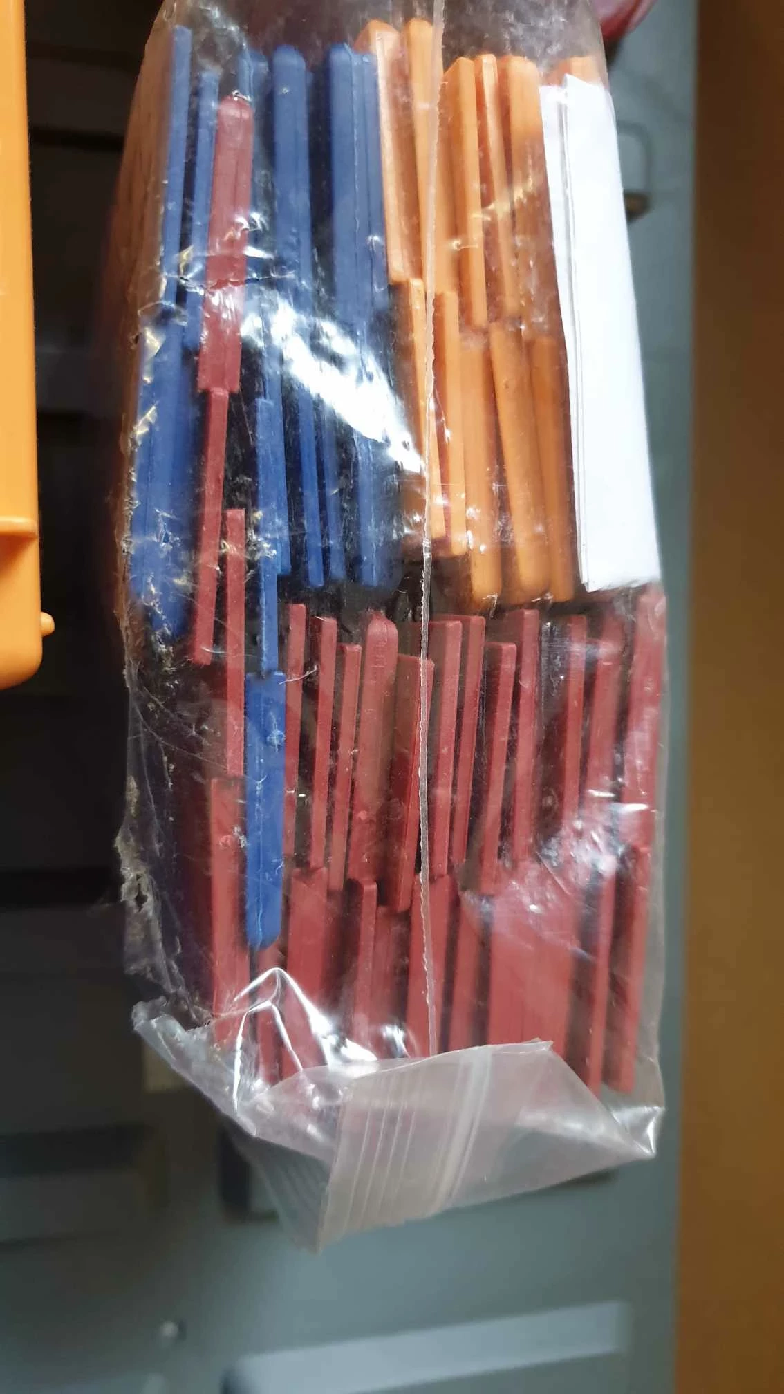 parkside-organizer-warsztatowy-75el-cechy-dodatkowe-mozliwosc-zawieszenia-na-scianie