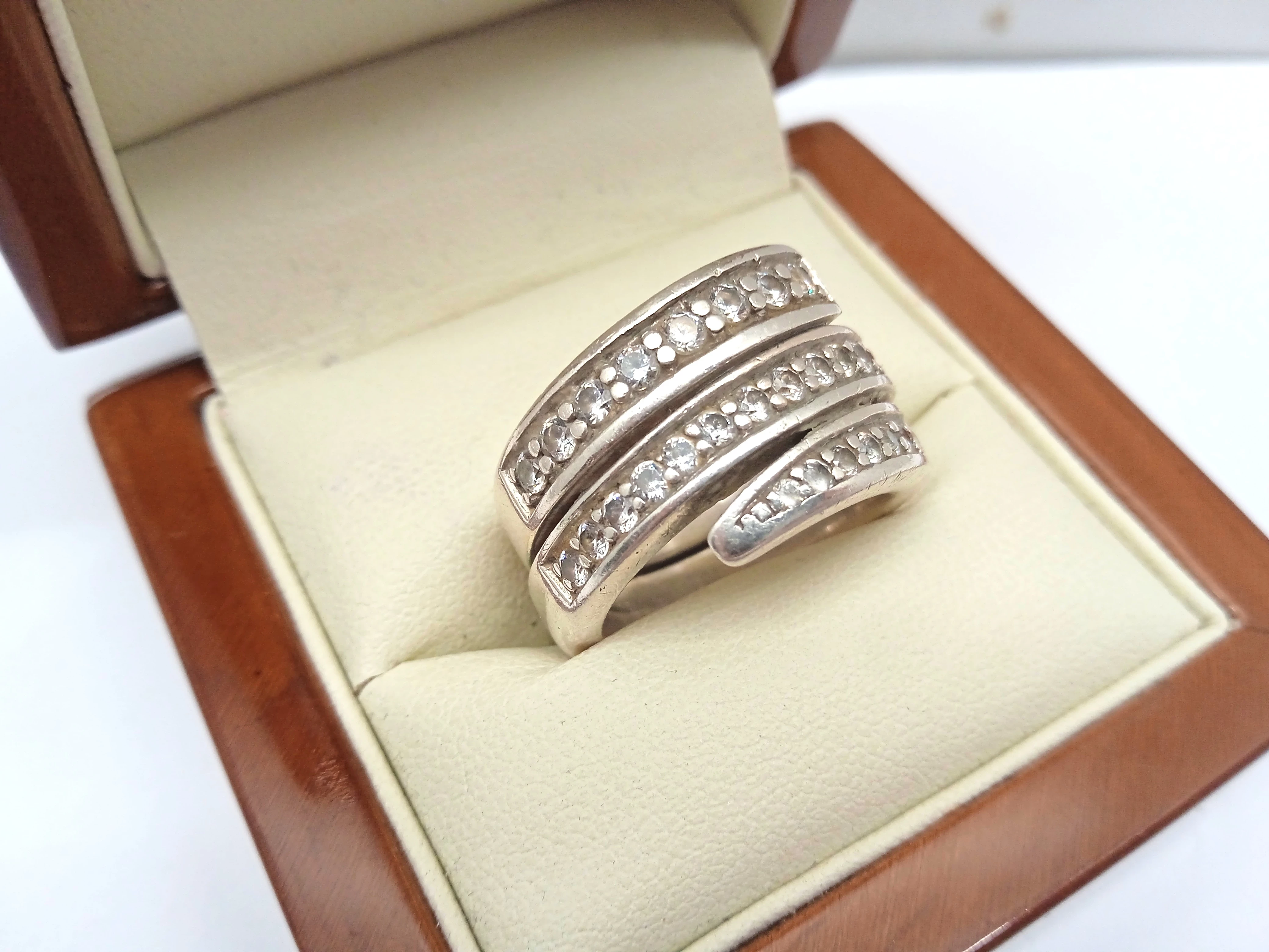 solidny-srebrny-pierscionek-1484gr13-stan-uzywany