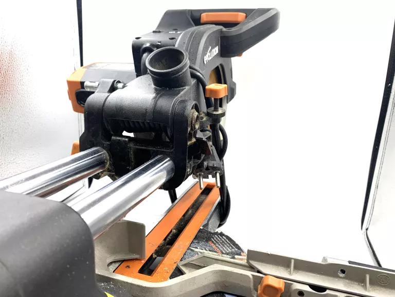 pila-ukosnica-evolution-r210-marka-evolution