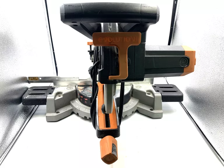 pila-ukosnica-evolution-r210-srednica-tarczy-255