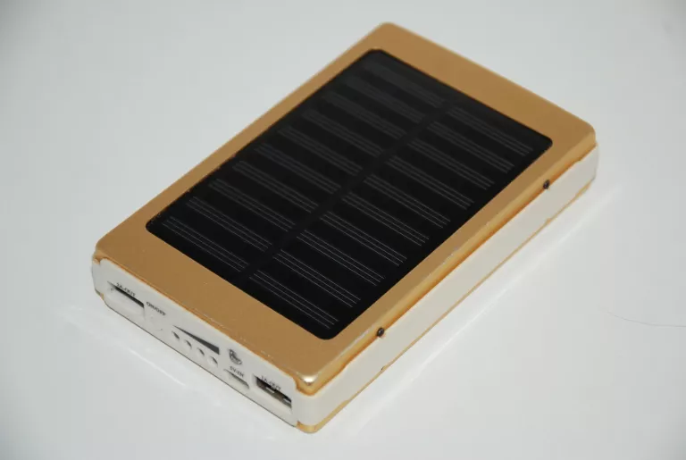 powerbank-solarny-50000mah-pojemnosc-akumulatora-50000