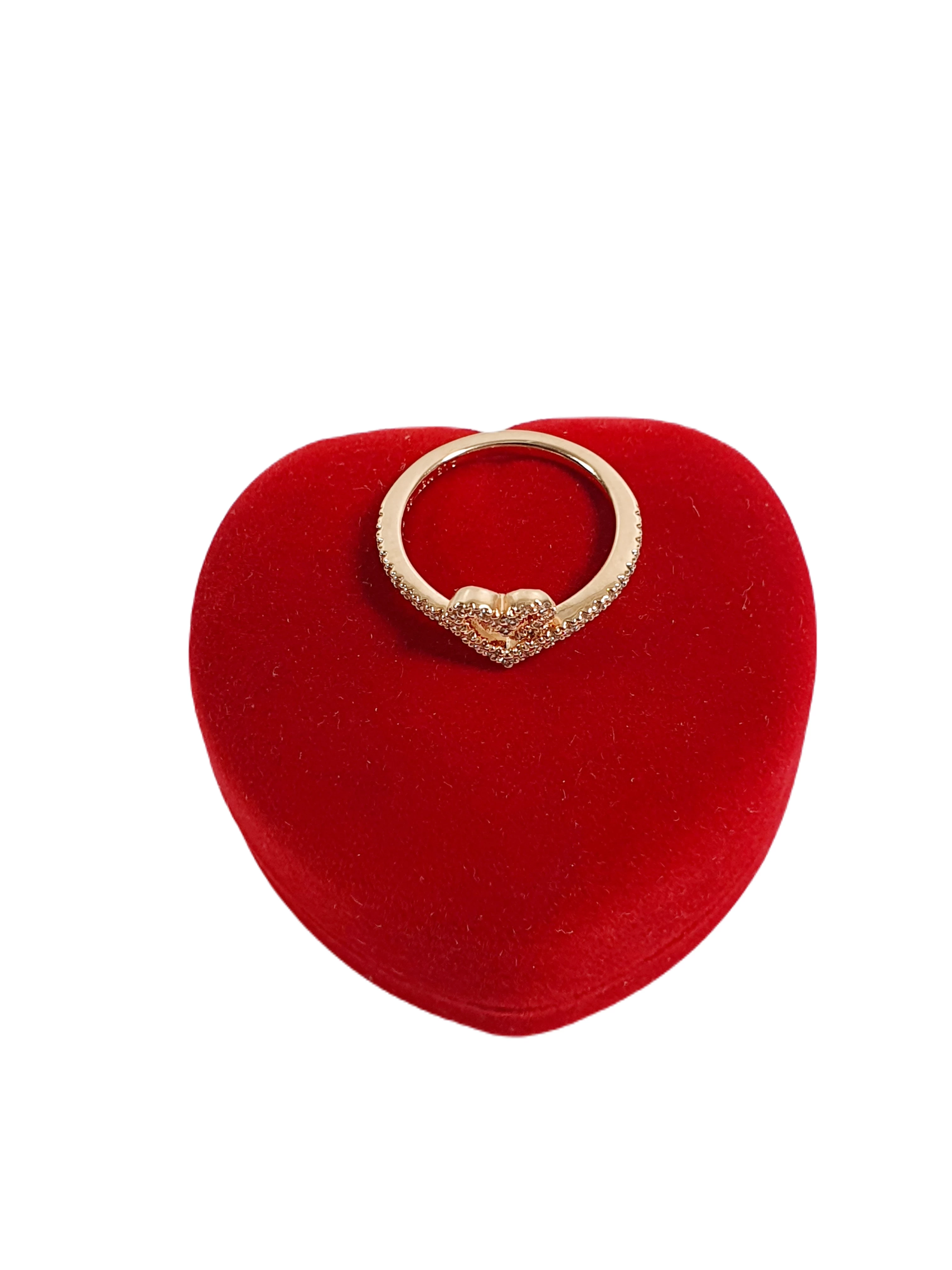 pierscionek-pandora-z-sercem-wishbone-r8-48-stan-uzywany