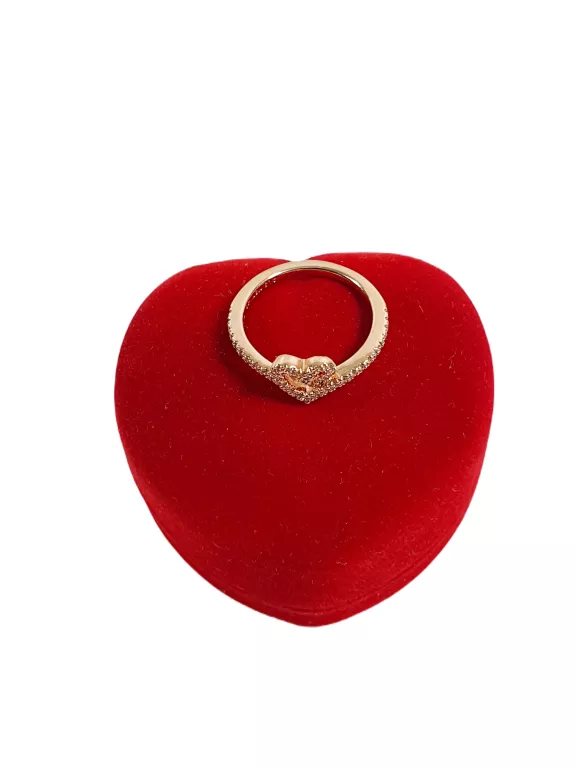 pierscionek-pandora-z-sercem-wishbone-r8-48-stan-uzywany