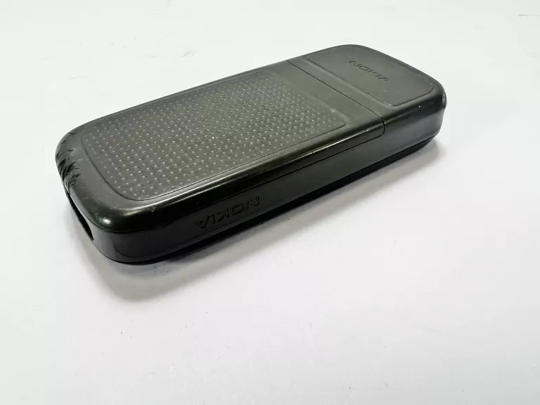 telefon-nokia-1208-rh-105-pekniety-ekran-przekatna-ekranu-180