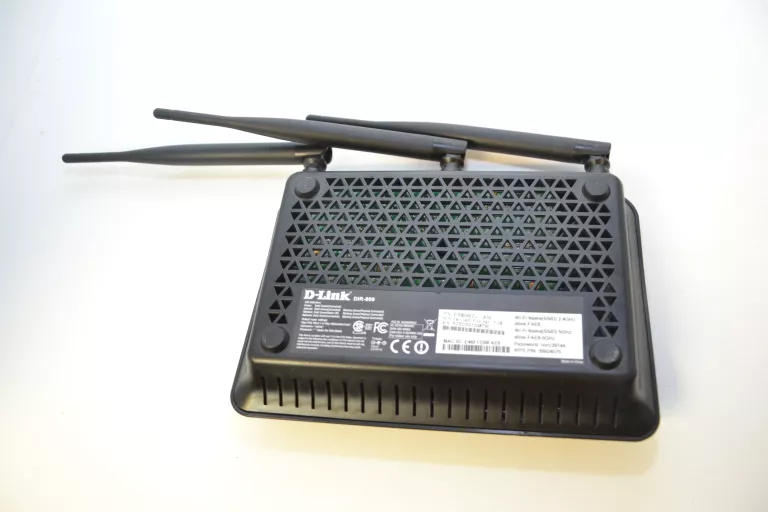 ROUTER D-LINK DIR-809