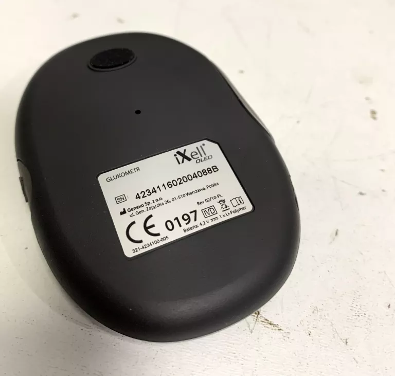 glukometr-ixell-oled-ladowarka-pudelko-pomiar-glukozy