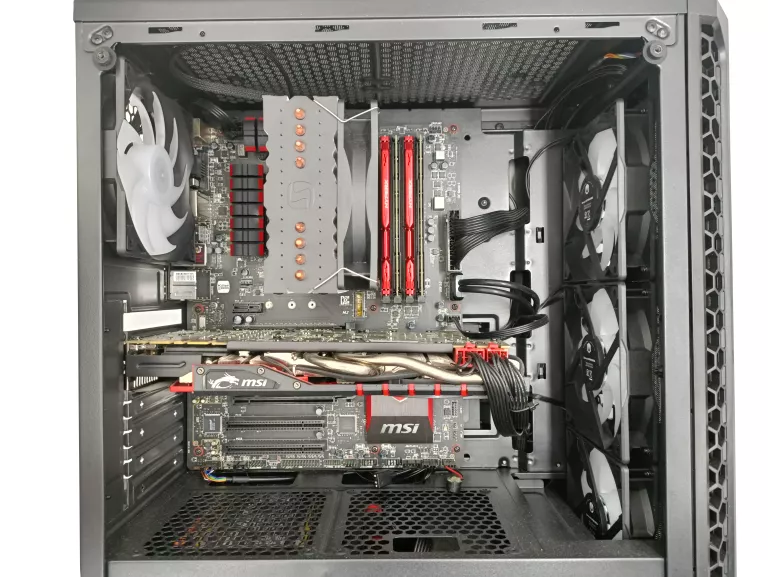PC I5-4690K 16GB RAM! 256GB SSD! GTX 970! RGB!