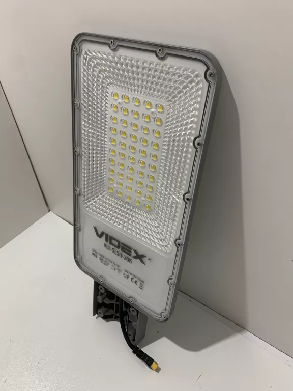 LAMPA ULICZNA VLE-SLSO-305