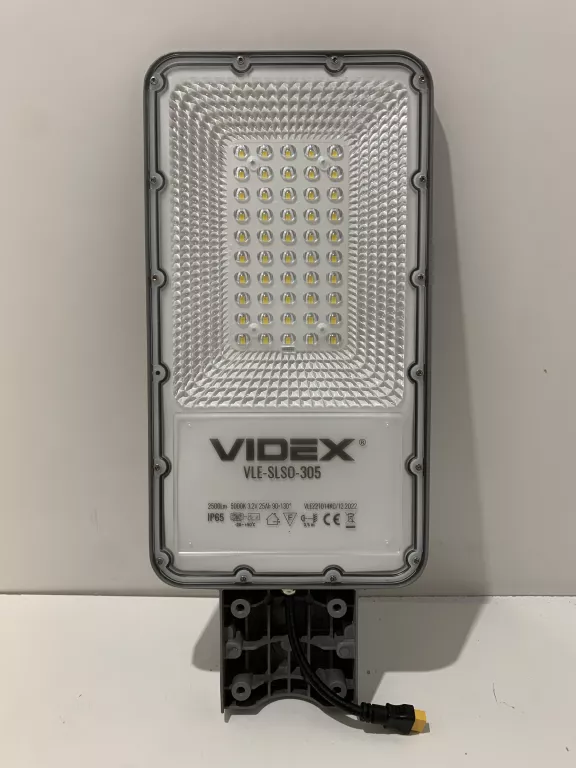 LAMPA ULICZNA VLE-SLSO-305