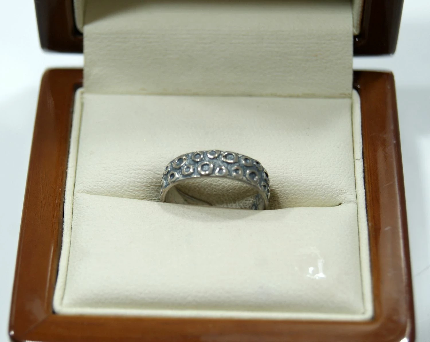 wyjatkowy-srebrny-pierscionek-925-marka-inna-marka