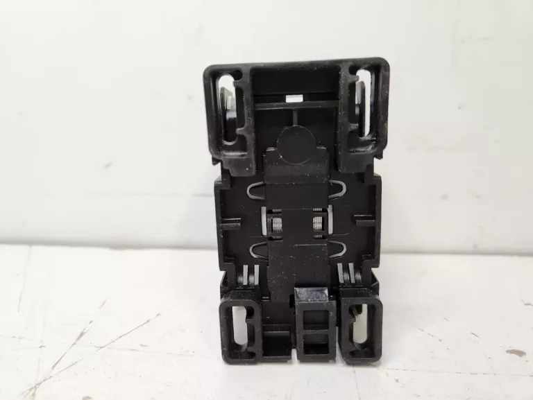 STYCZNIK CL25 GE CL25A300T 230V