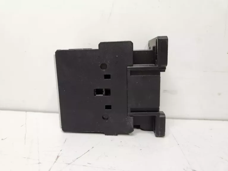 STYCZNIK CL25 GE CL25A300T 230V