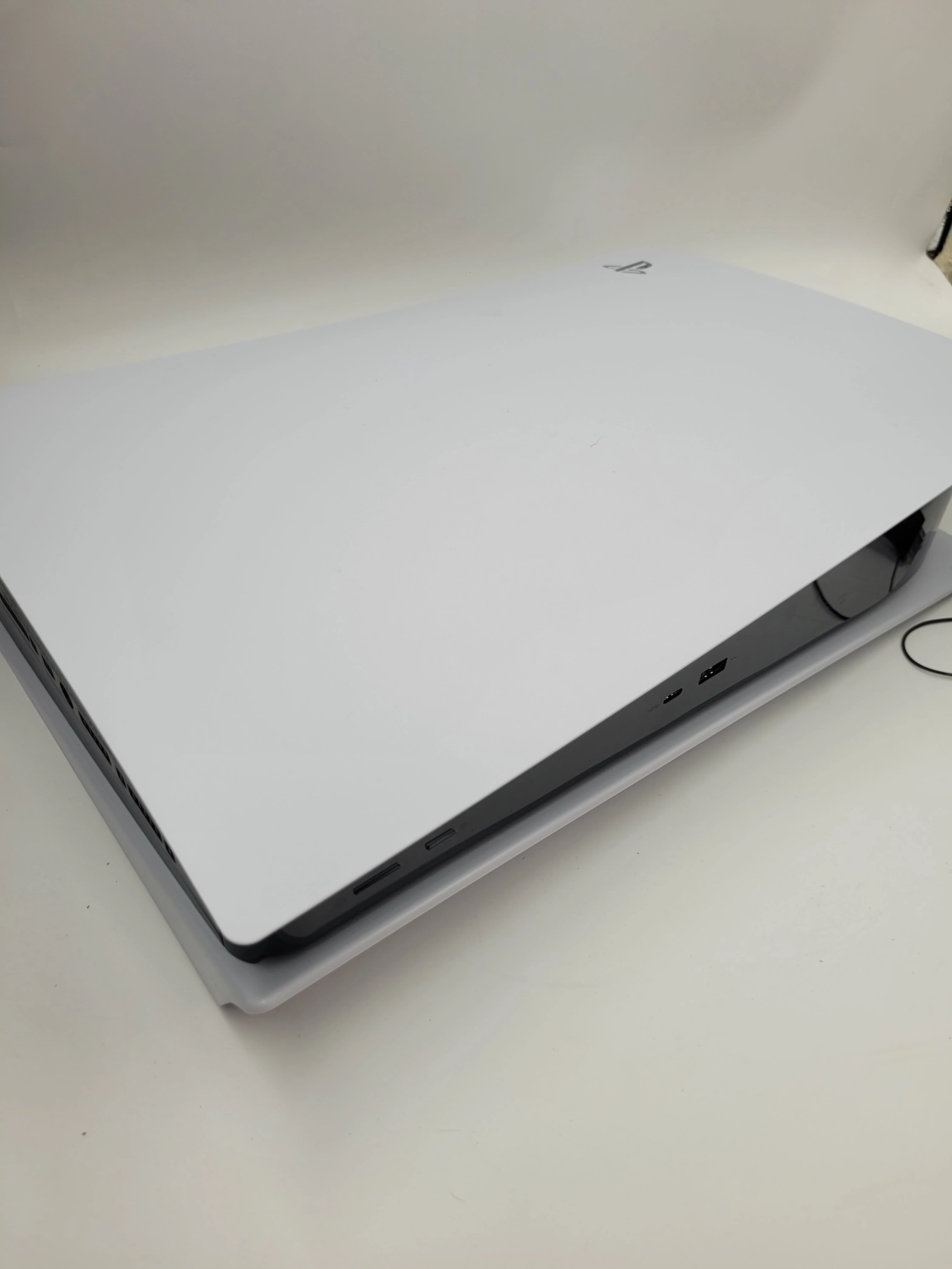 konsola-ps5-zestaw-stan-uzywany