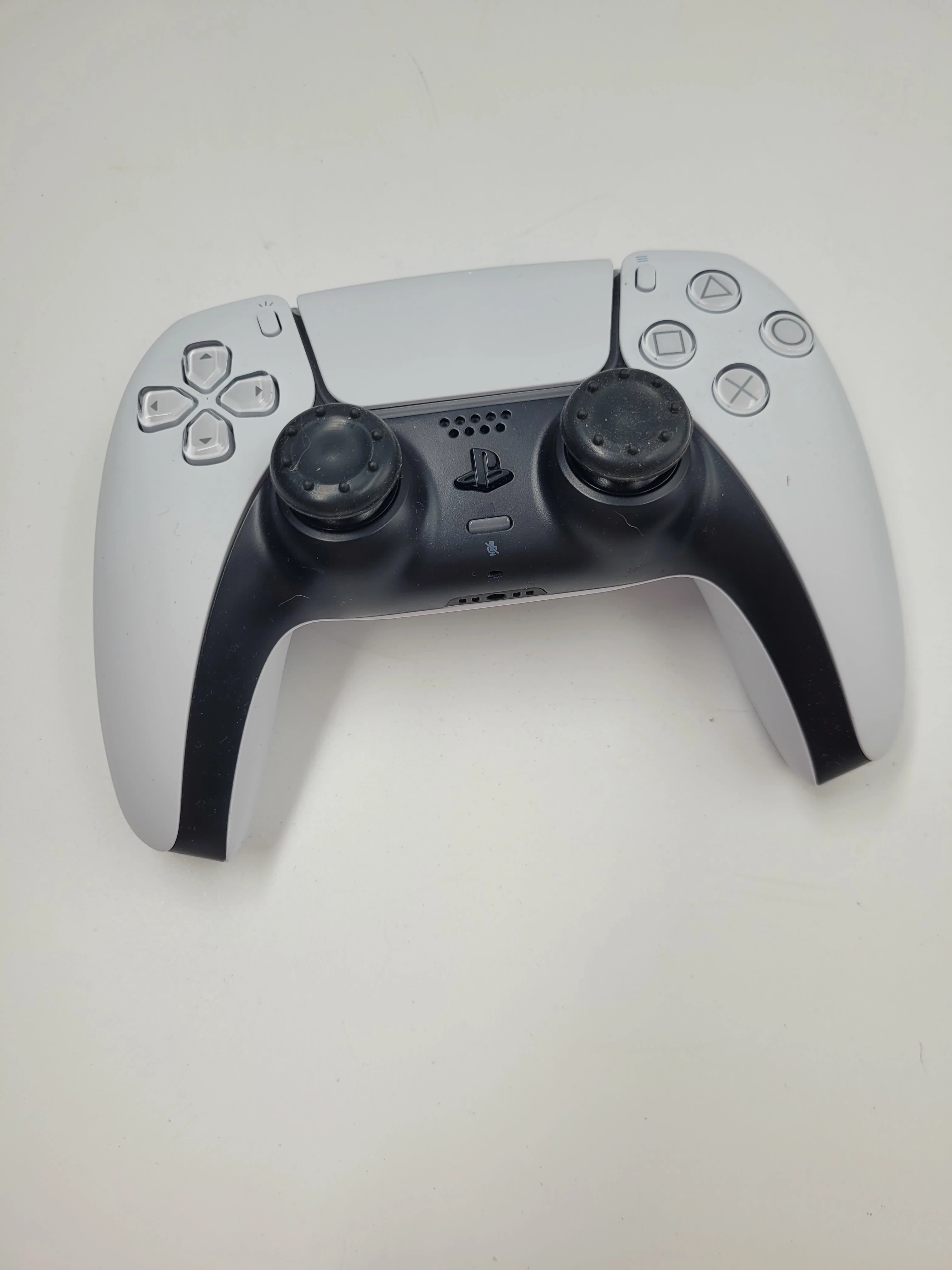 konsola-ps5-zestaw-stan-uzywany