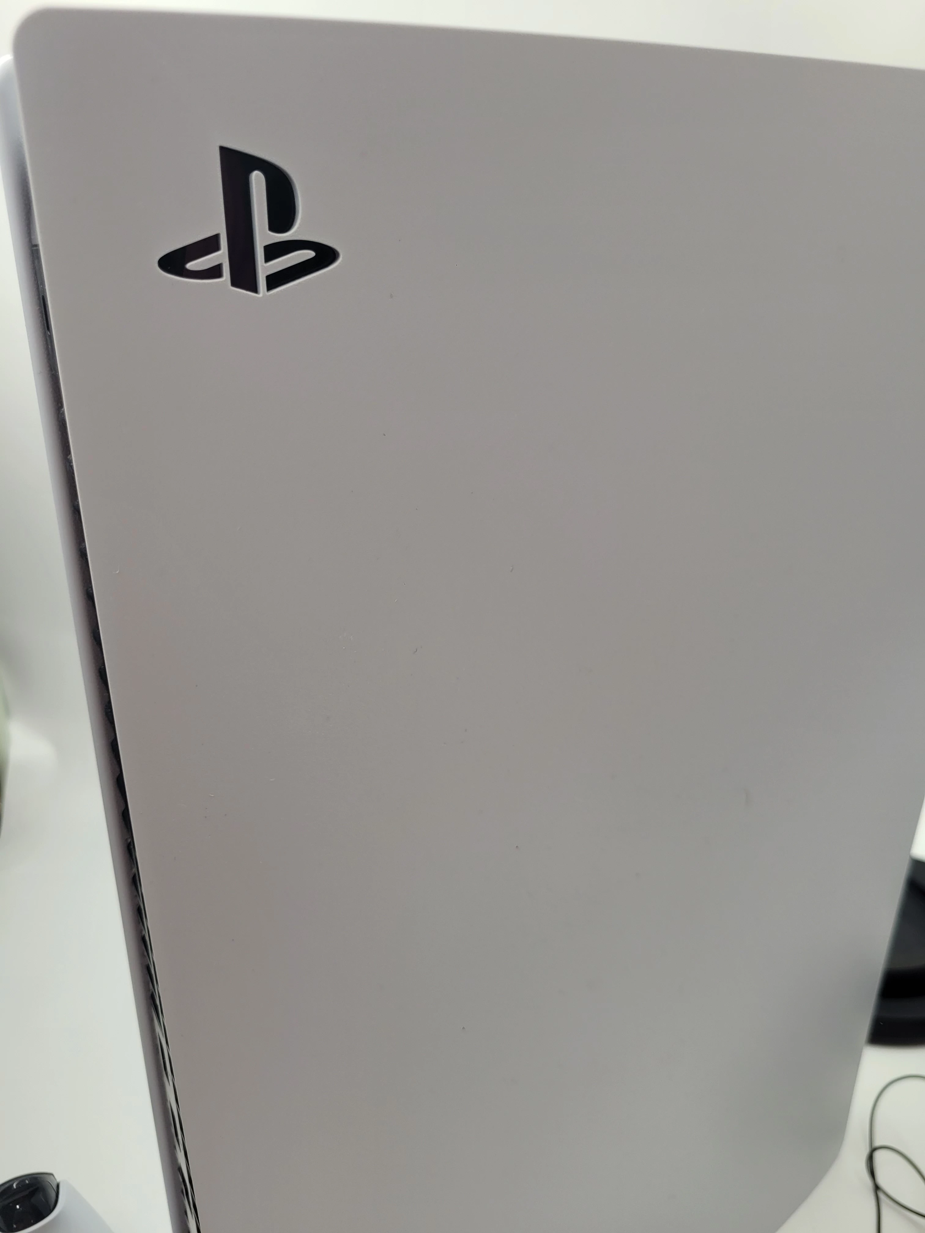 konsola-ps5-zestaw-wersja-playstation-5