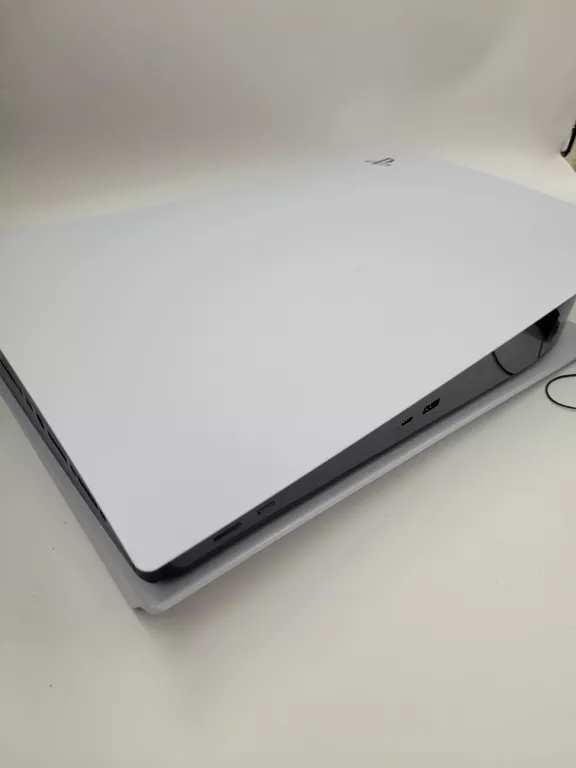 konsola-ps5-zestaw-stan-uzywany