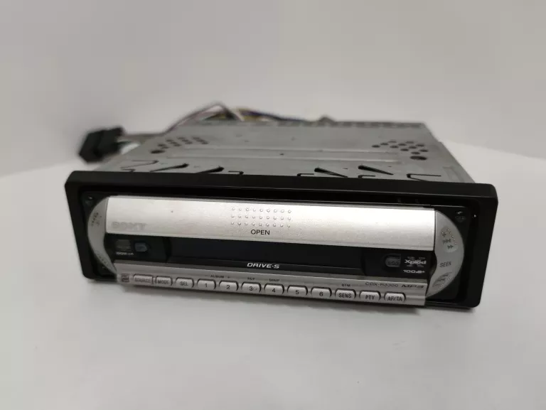 RADIO SONY CDX-R3300