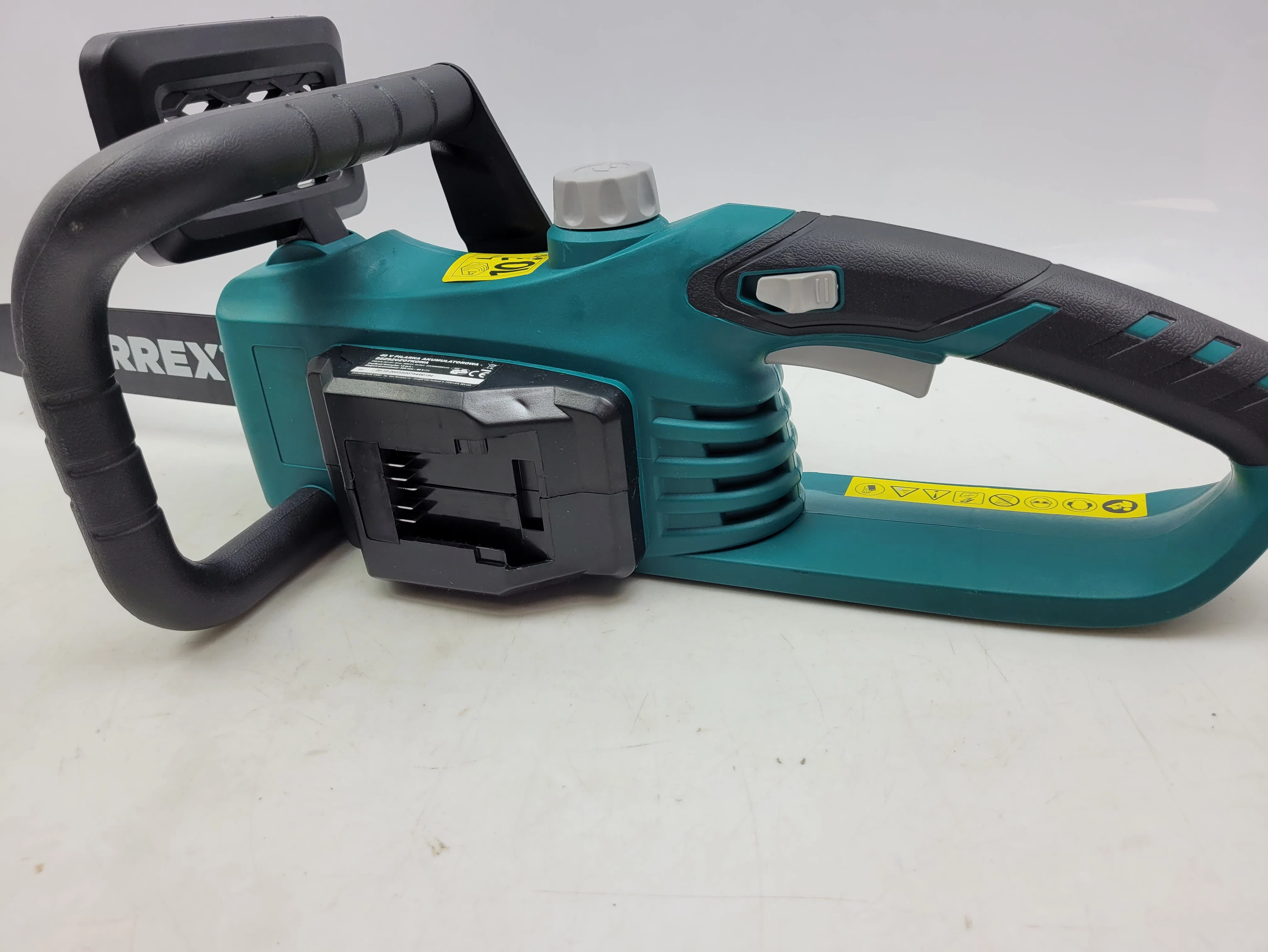 akumulatorowa-pila-lancuchowa-ferrex-40v-30cm-marka-ferrex