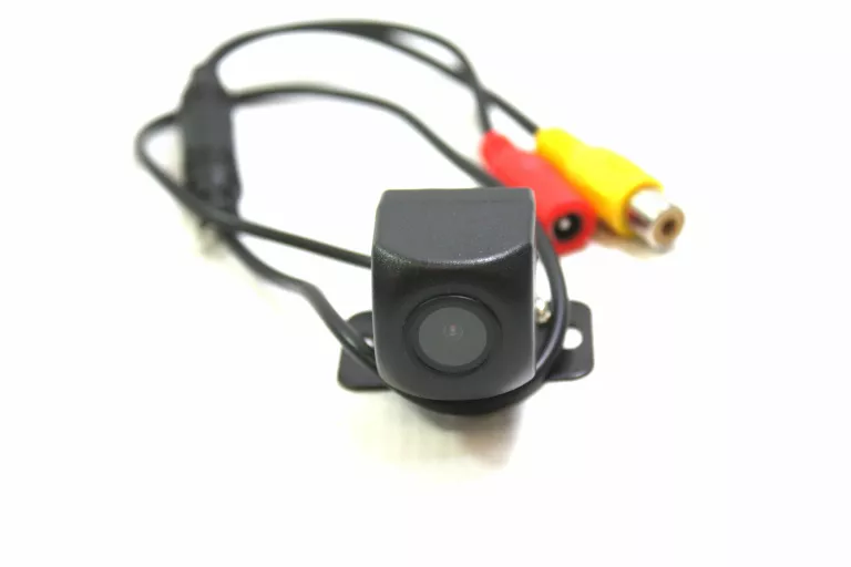 kamera-cofania-do-samochodu-model-uniwersalny