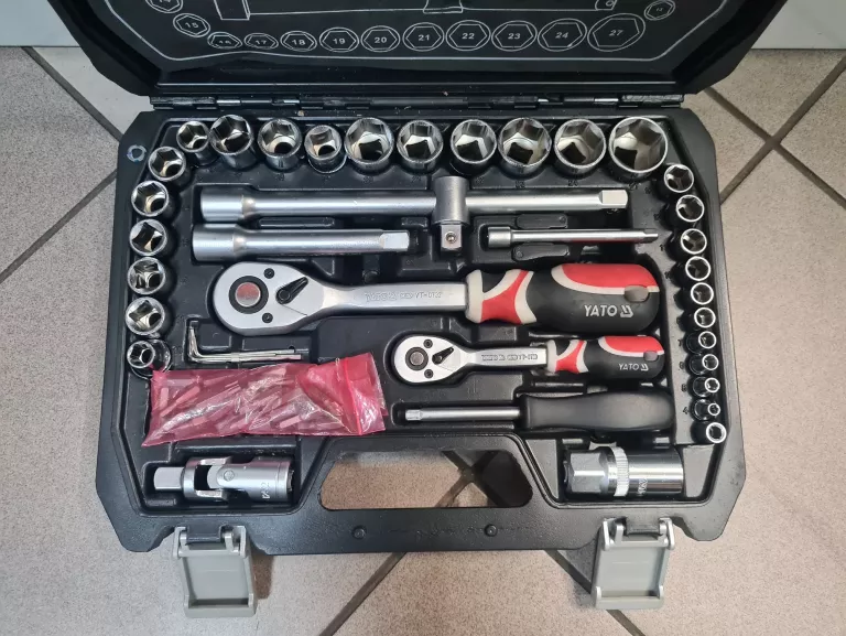 zestaw-kluczy-nasadowych-yato-yt-38782-stan-uzywany