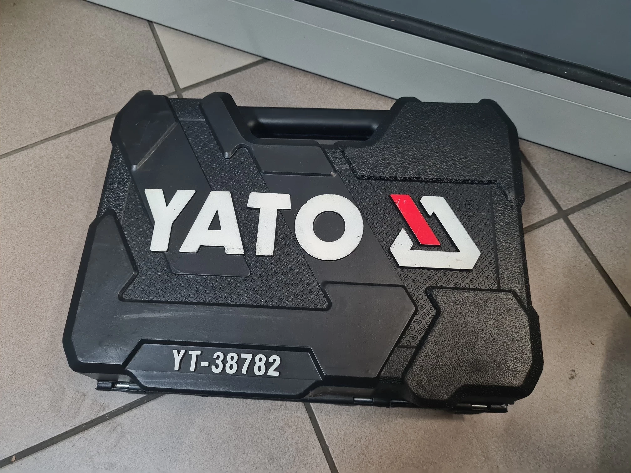 zestaw-kluczy-nasadowych-yato-yt-38782-kod-producenta-yt-38782